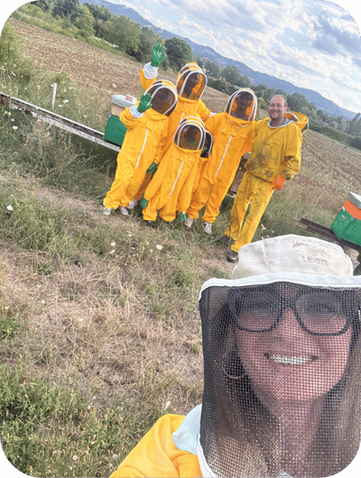 Bee experience with local beekeepers in Umbria